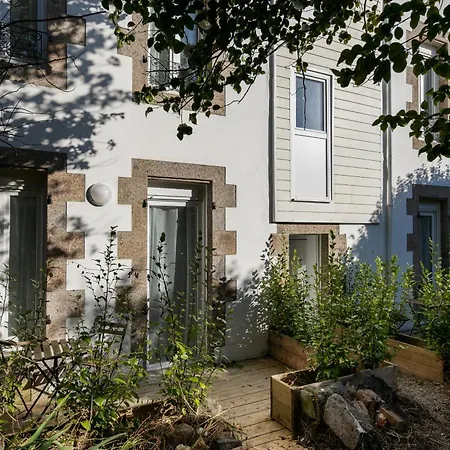 Lambig Apartman Breszt